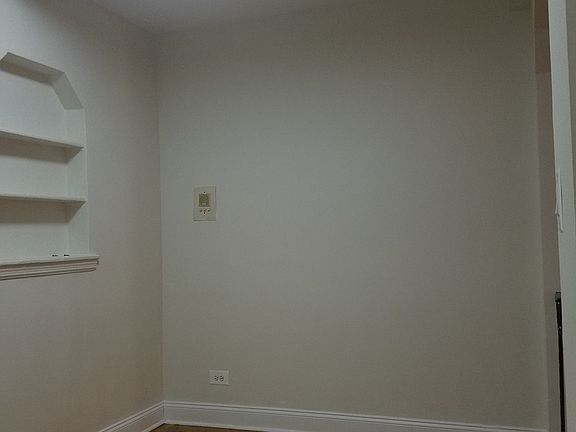 4th image of 831 Gerard Ave APT 5E