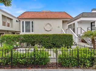 706 Iris Ave #A, Corona Del Mar, CA 92625