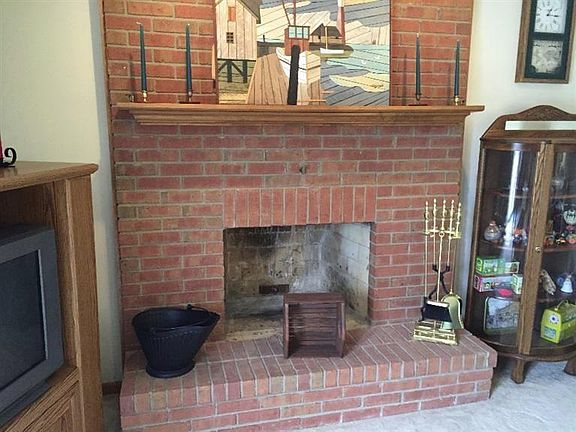 3rd image of 8374 Ashley Hall Ct