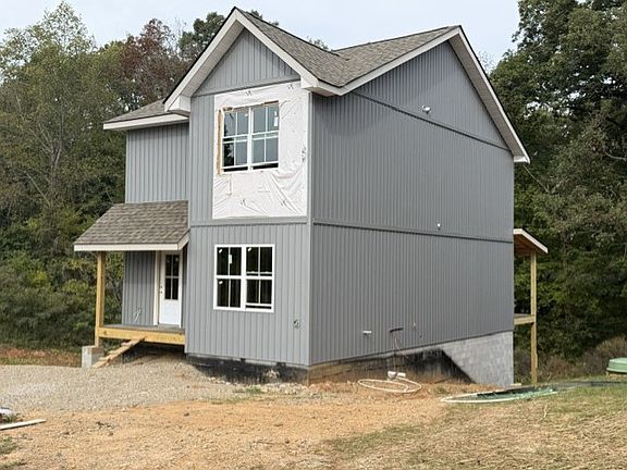 2nd image of 905 Lacy Ct