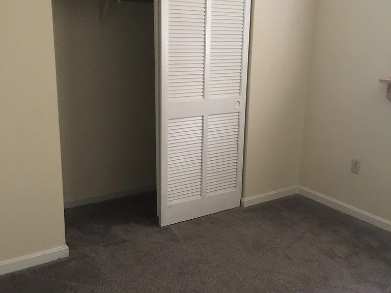 401 Fairfax St #5 — Photo 10