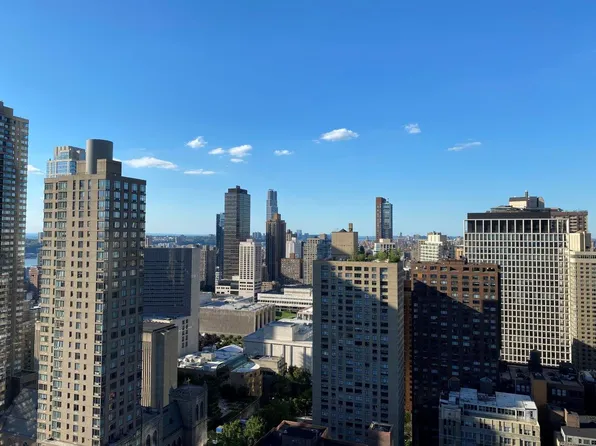 347 West 57th Street image 1 of 20