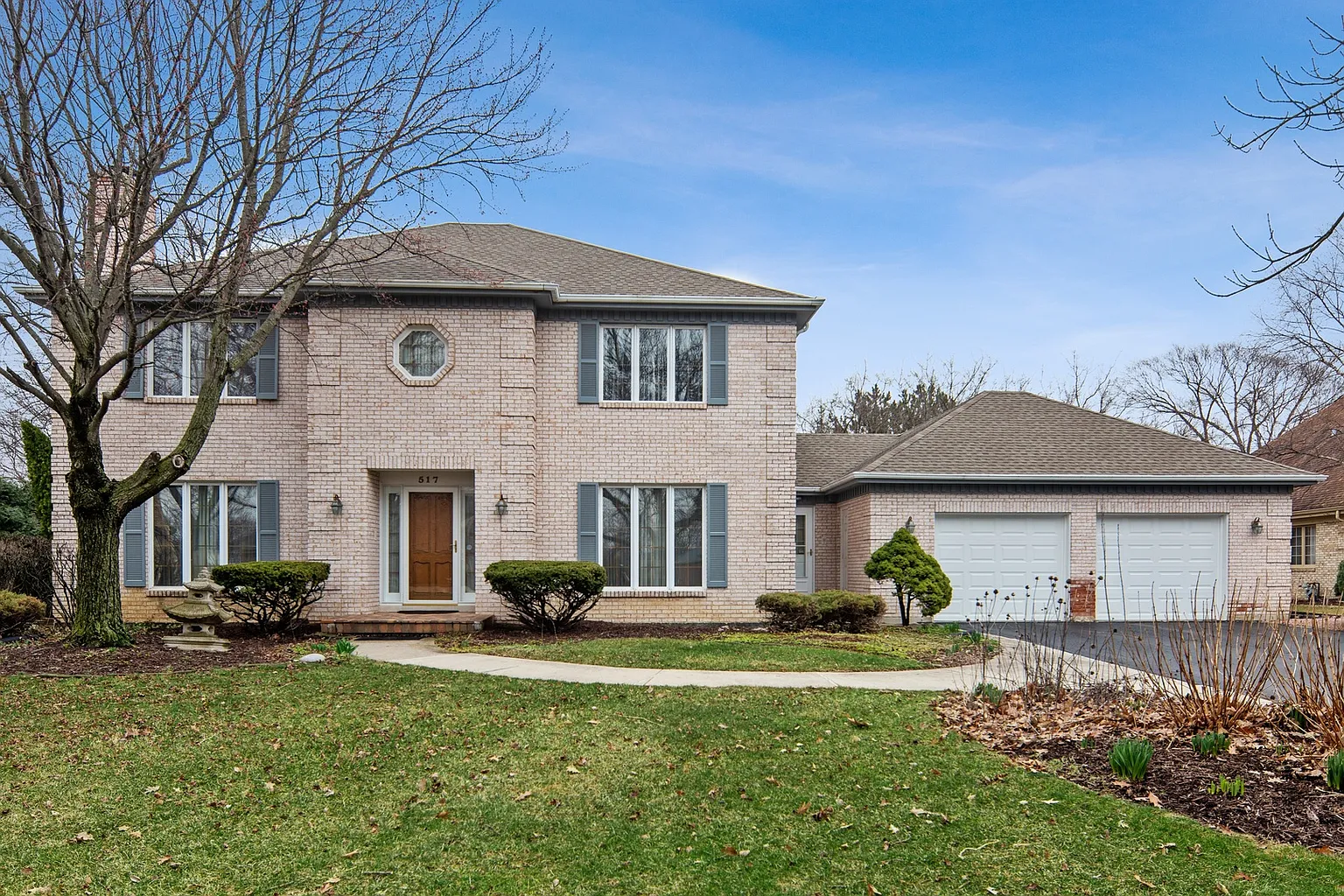 517 Forest Mews Dr photo 1