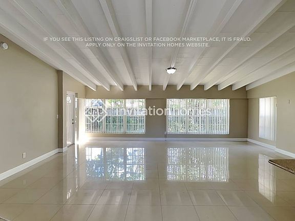 3rd image of 20400 NE 15th Ave