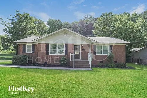 940 Ridgeway Dr Photo 1