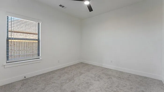 147 N Banner Ave — Photo 9