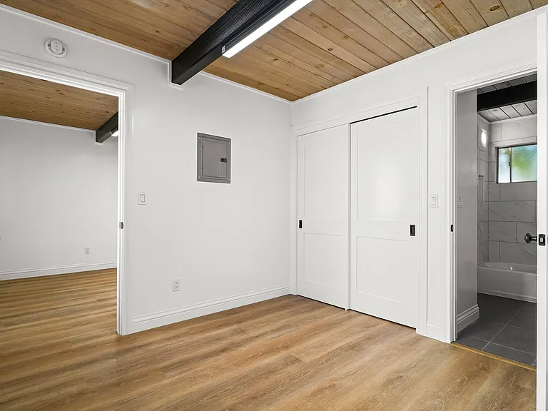 2030 Cedar St #6 — Photo 18