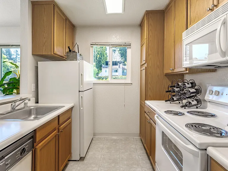 Macara Gardens Apartments — Photo 22