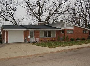 677 Linden Ave, Elgin, IL 60120