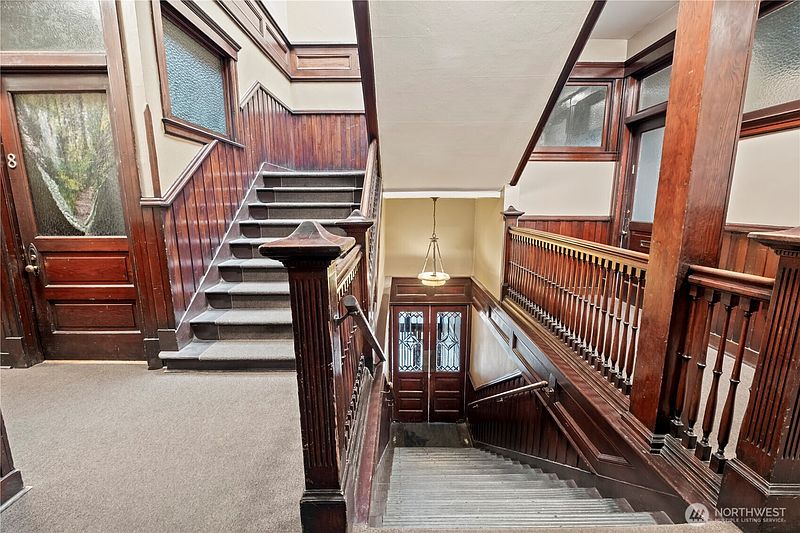 3rd image of 176 S Howard Street