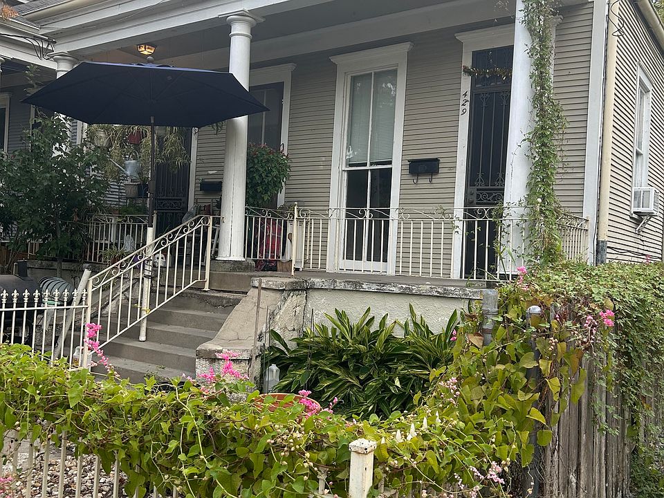 429 S Solomon, secured front yard and porch
