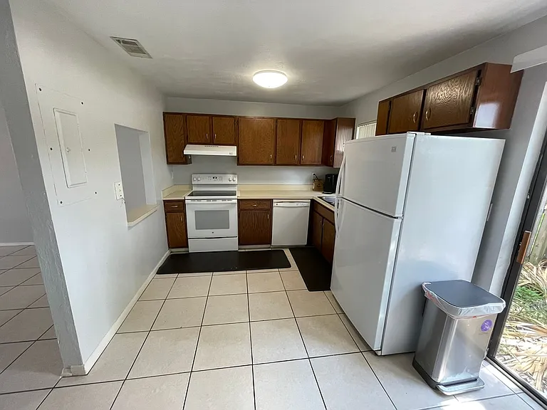 980 Canal View Blvd #E6 — Photo 5