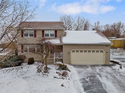 203 Chestnut Hill Dr, Liverpool, NY, 13088