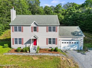 64 Bergblume Cir, Stamford, VT 05352