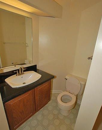 3rd image of 18712 Caledonia Ct APT F