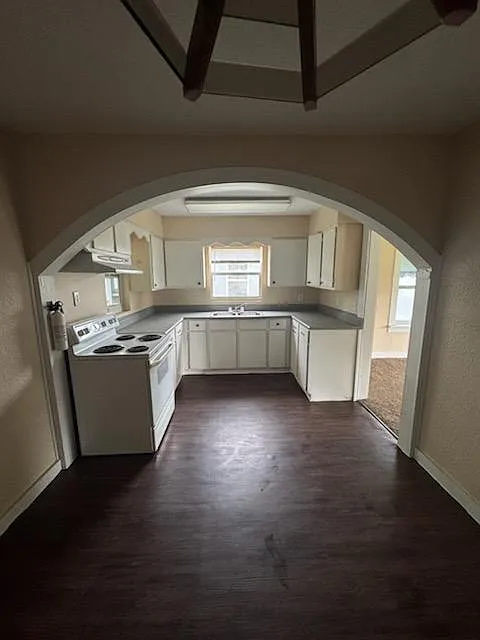 834 N Ruth Ave — Photo 4