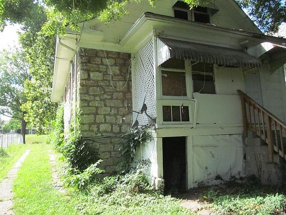 2nd image of 2937 Askew Ave