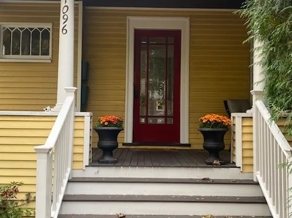 1096 Highland Ave Floor 2, Needham Heights, MA 02494