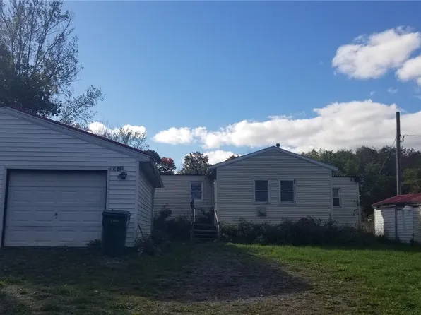 10434 Asbury Rd, Le Roy, NY 14482