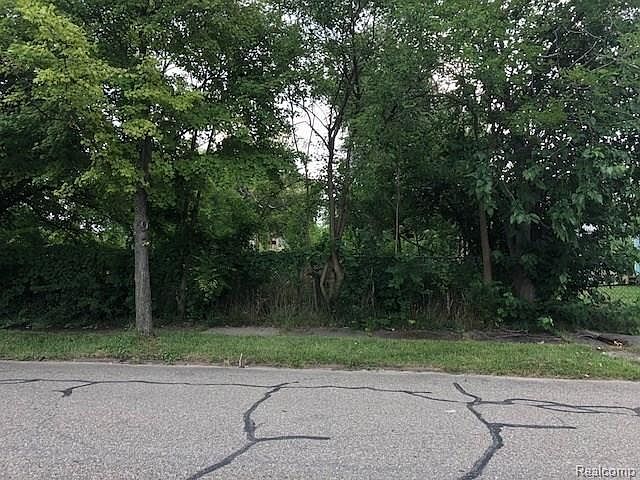 1st image of 300 Horton St