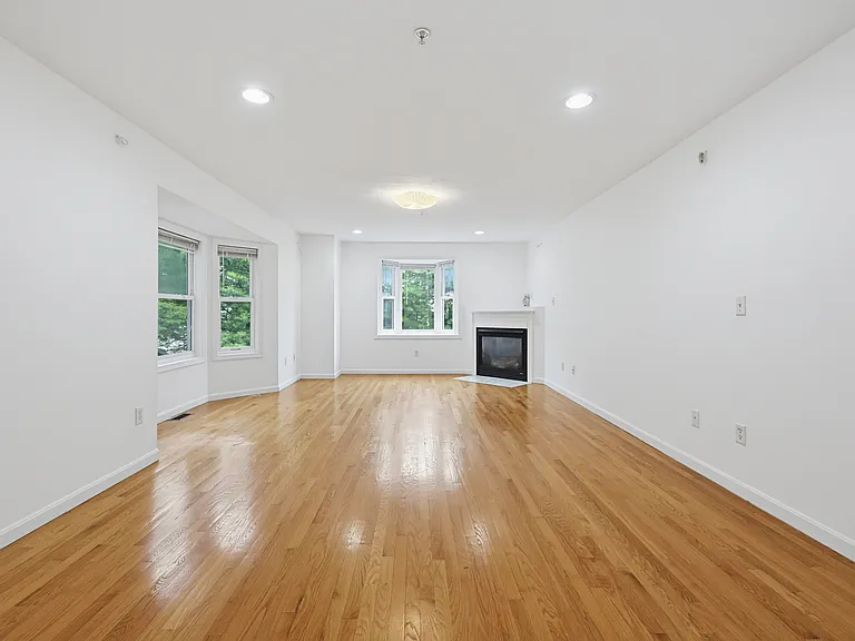 3101 Maple Brook Rd — Photo 10