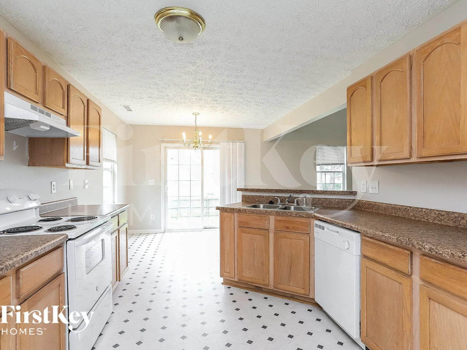 3 bed, 2.5 bath, 1710 sqft, $2,020 — Photo 4