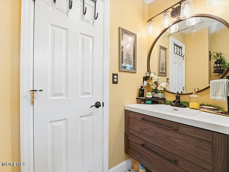 477 Mantoloking Rd — Photo 17