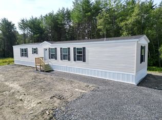 8 Valerie Ln, Waterville, ME 04901