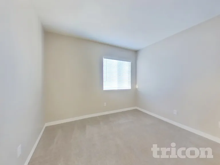 11934 N Olive St — Photo 15