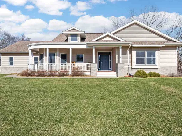 4233 Morel Cir NE, Iowa City, IA 52240