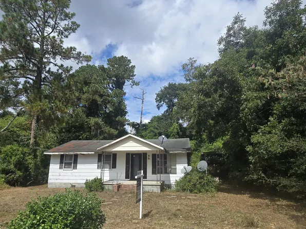 340 Douglas St, Laurinburg, NC 28352