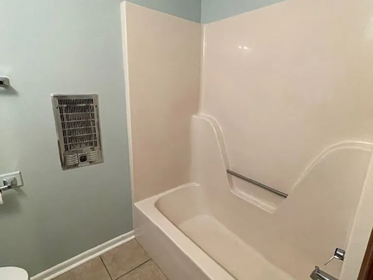 203 E Webb St — Photo 12
