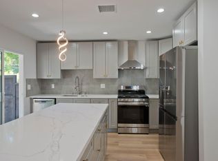 6644 Lemona Ave, Van Nuys, CA 91405