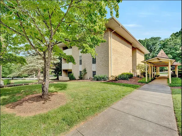 5260 Crossbow Cir Unit 9, Roanoke, VA 24018