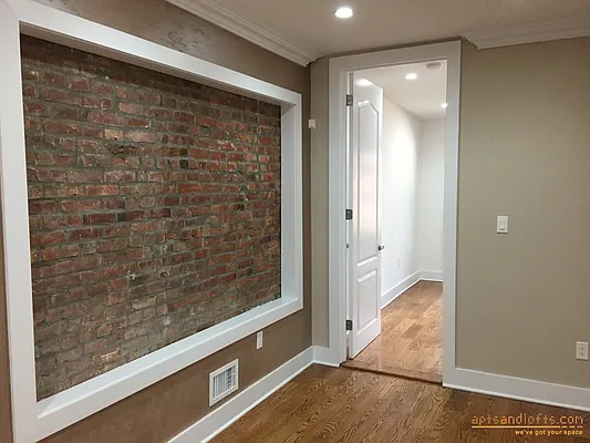 Rented by aptsandlofts.com | media 14
