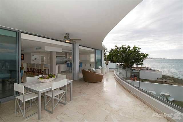 1 Almendro Apt 203