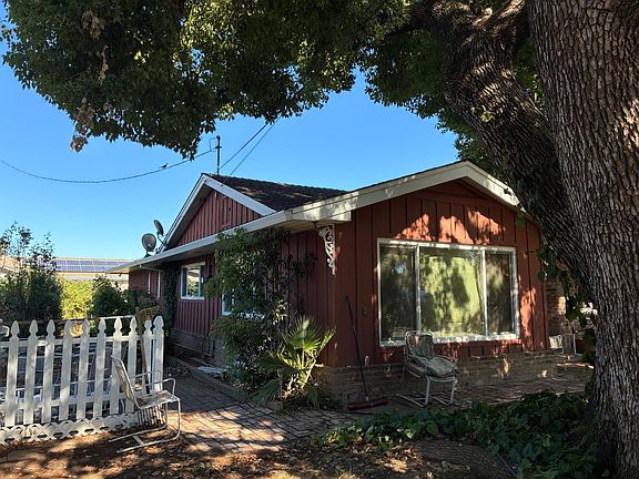 3rd image of 1081 Ruth Ave