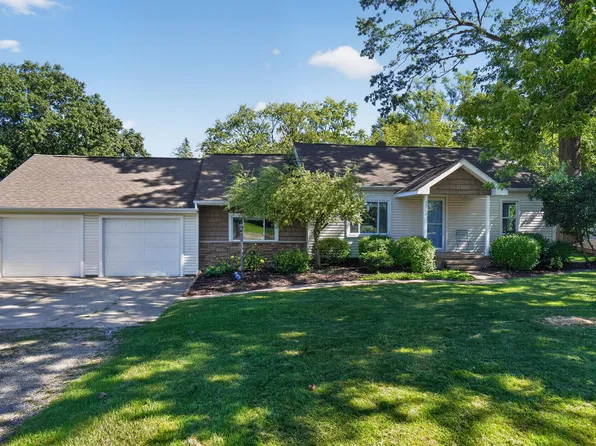1360 Central Ave, Howell, MI 48843