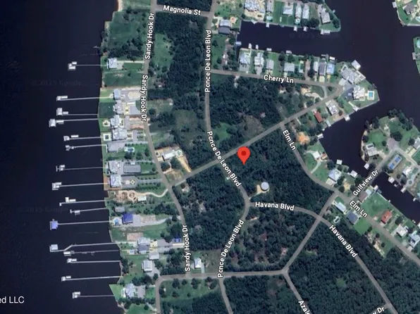 200 Parkview Ln, Pass Christian, MS 39571