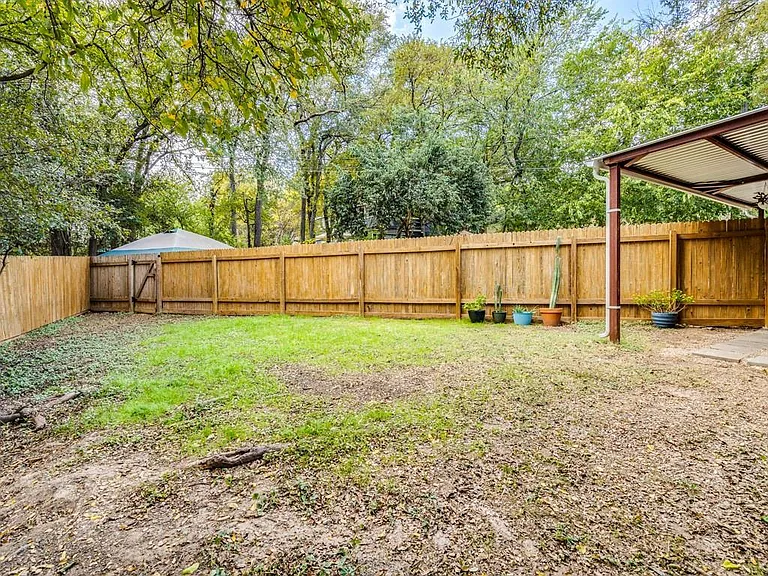 1607 Valleyridge Dr #B — Photo 13