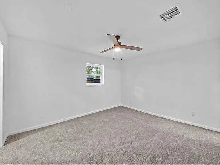9618 Glenwood Forest Dr — Photo 9