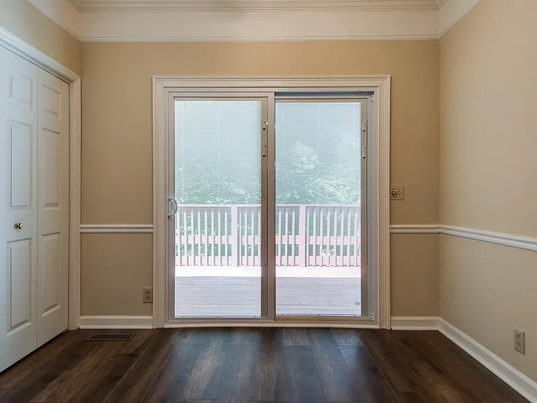 1215 Carriage Park Dr — Photo 15