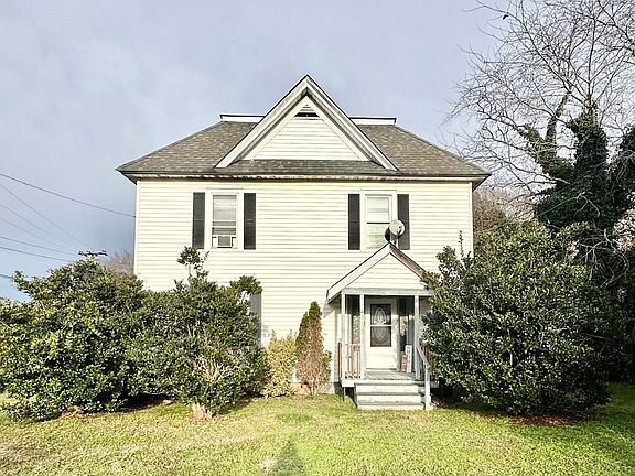 2nd image of 19385 Main St