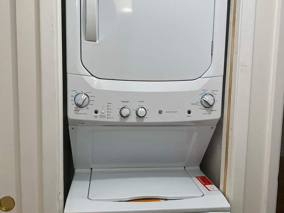 1st image of 7135 Park Ave #1