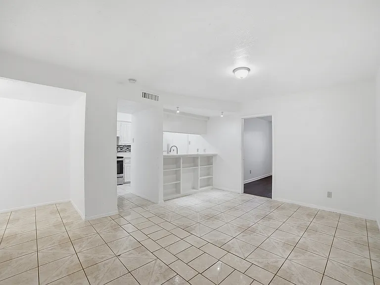 334 Valley Park Dr — Photo 10