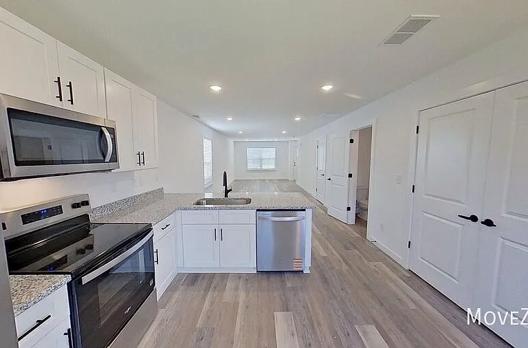 275 Vanderbilt Rd — Photo 13