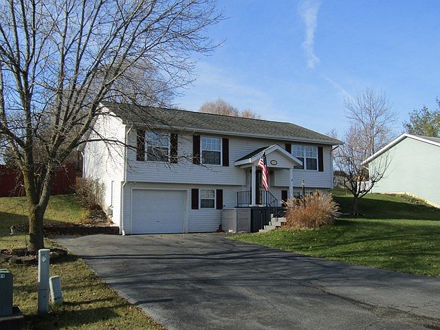 1st image of 513 Meadowbrook Pkwy W