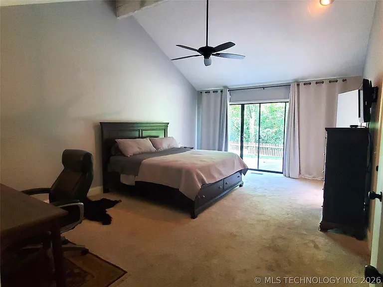 9336 S Lakewood Ave — Photo 13