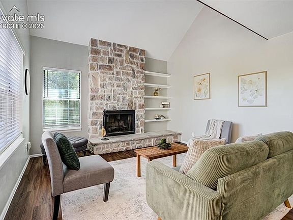 5th image of 314 Cobblestone Dr