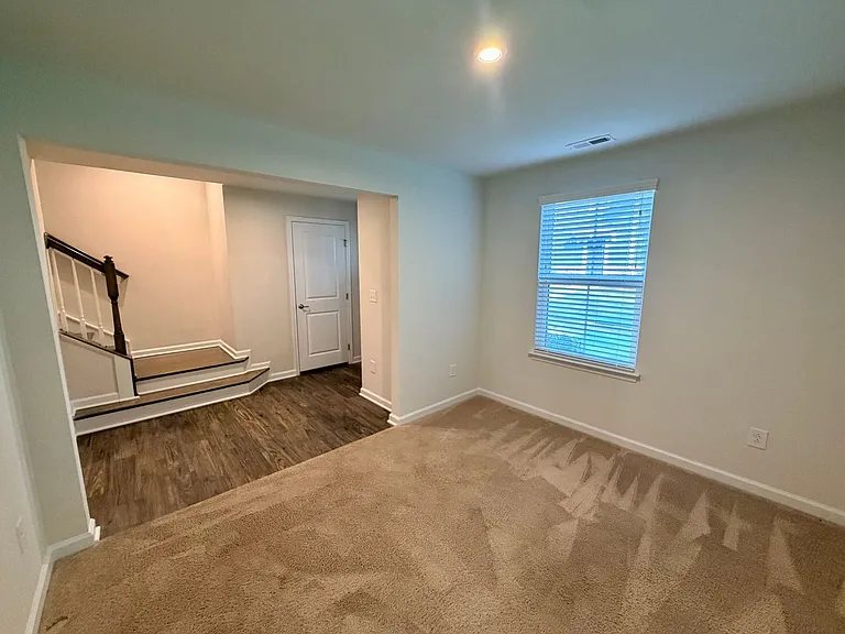 1214 Ashbury St — Photo 7